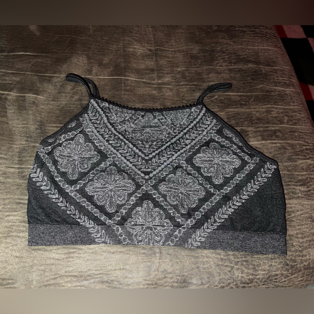 Crop top, size small